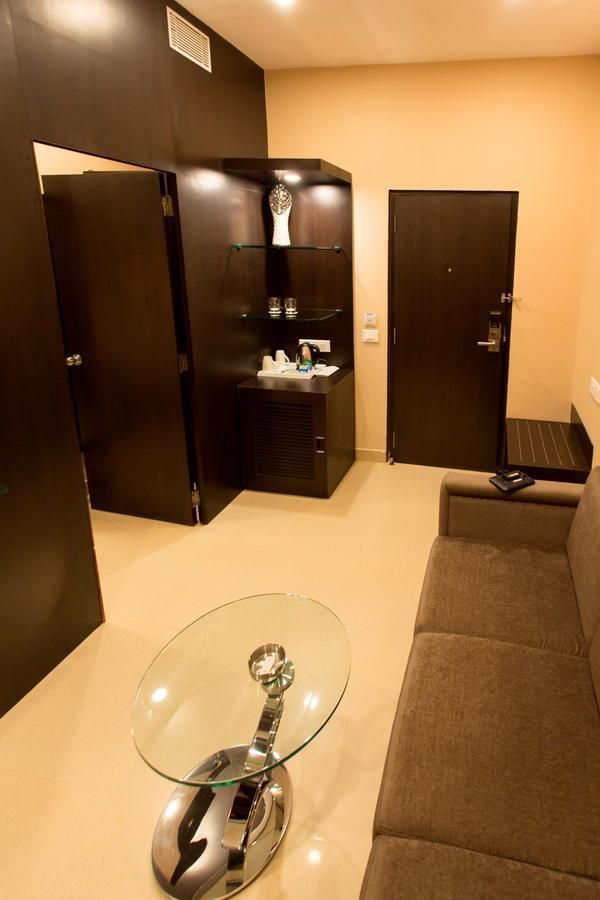 Hotel Golden Tulip Saltlake 3*